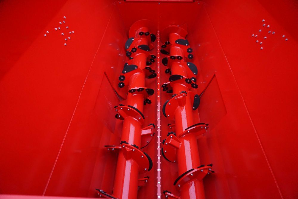 Poziomy paszowóz, wóz paszowy INTERMIX R10 Premium