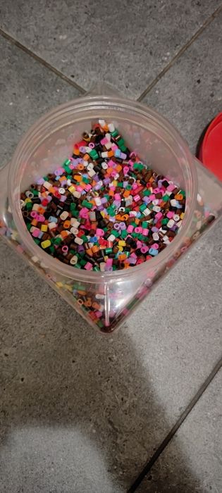 Słoik koralików do prasowania