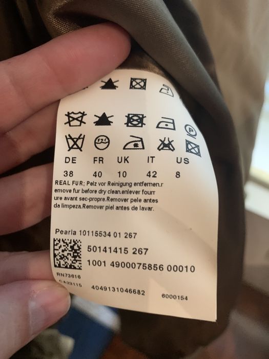 Casaco Hugo Boss impermeável e pêlo verdadeiro