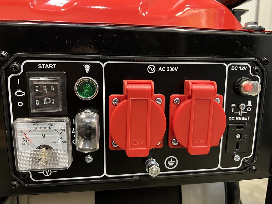 Генератор бензиновый Hecht GG3300 W Чехия оригинал