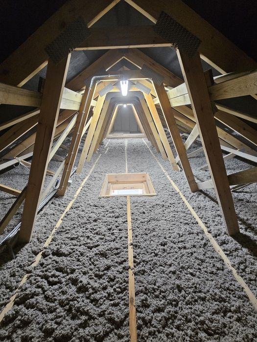 Ocieplanie Piana PUR/ wdmuchiwanie wełny celulozowej