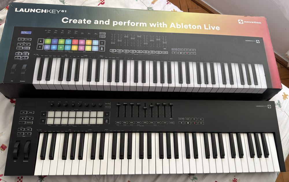Novation MIDI Launchkey 61 [MK3]