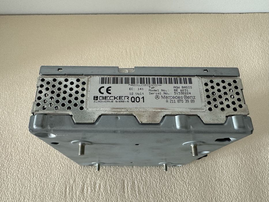 Amplificador Mercedes Becker