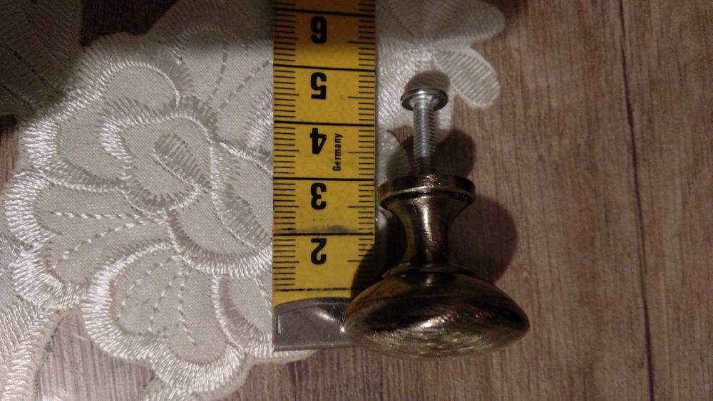 Gałki do mebli, uchwyty, mocowanie. Kpl 75zl