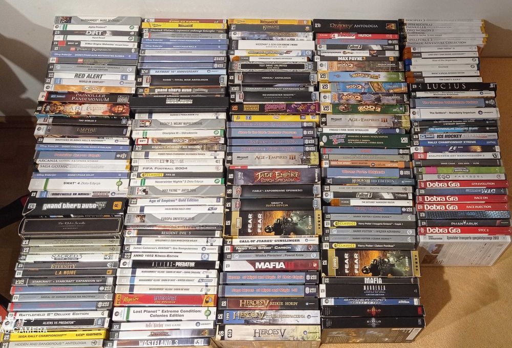 Sprzedam  gry pudełkowe na PC