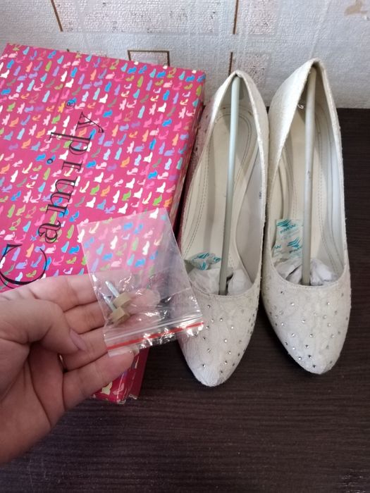 Туфлі весільні 38 розмір