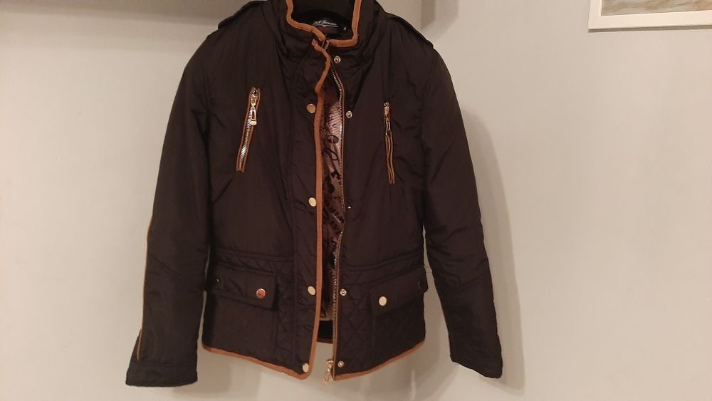 Kurtka wiosenno jesienna Pikowana jak nowa Czarna
