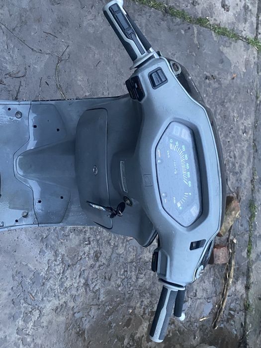 ПРОДАМ Хонда леад аф 20