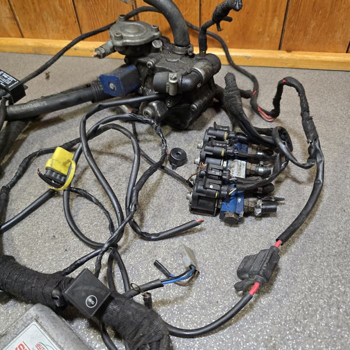 ГБО-4 підкапотка для авто Stag-4eco на циліндрів