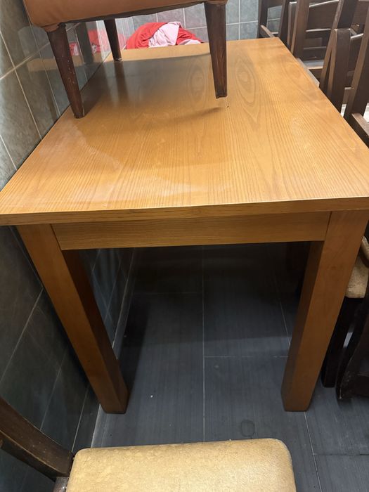 Mesas para sala ou restaurante