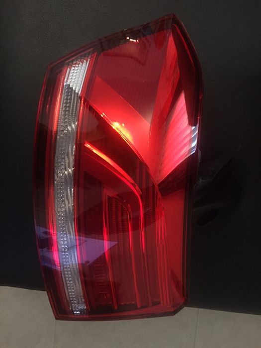 Farol Passat esquerdo e Faróis Traseiros 2017