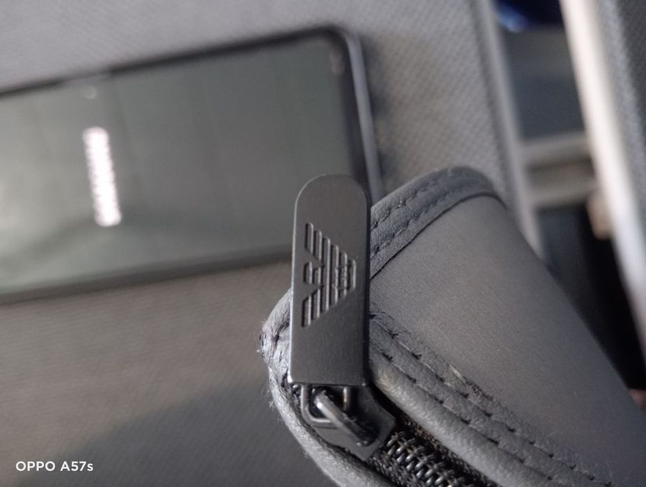 Novo preço*  Bolsa nova para óculos nova marca Armani