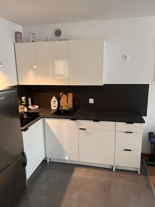 Kuchnia ikea, szafki wiszace + zlewozmywak granitowy + bateria