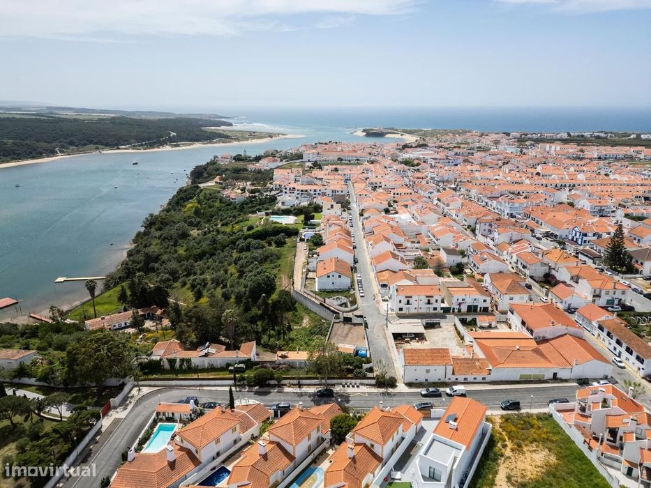 Moradia em Banda T5 com vista, Milfontes, Odemira