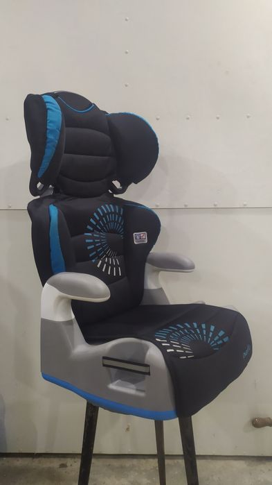 Детское автокресло Evenflo Big Kid (состояние нового)