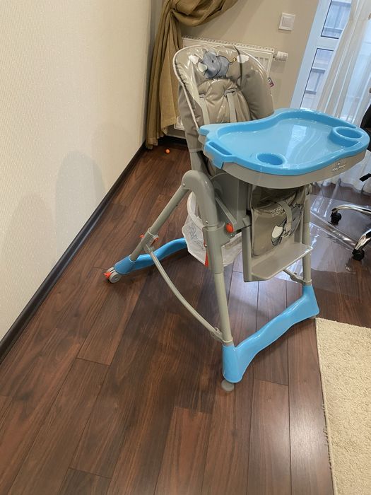 Стільчик для годування