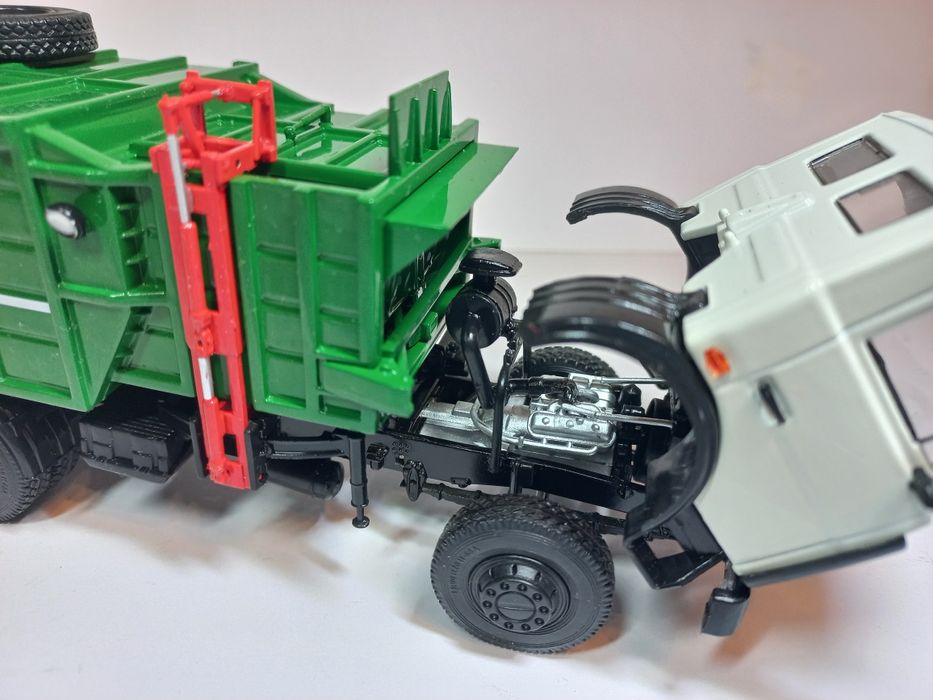 МКМ-35 на базі МАЗ-5337 (1/43)