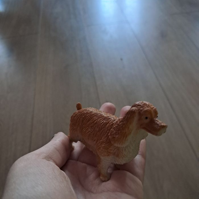 Figurka pies zabawka