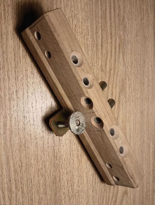 Szablon wiertarski do zawiasów fi 20 mm POLSOFT .