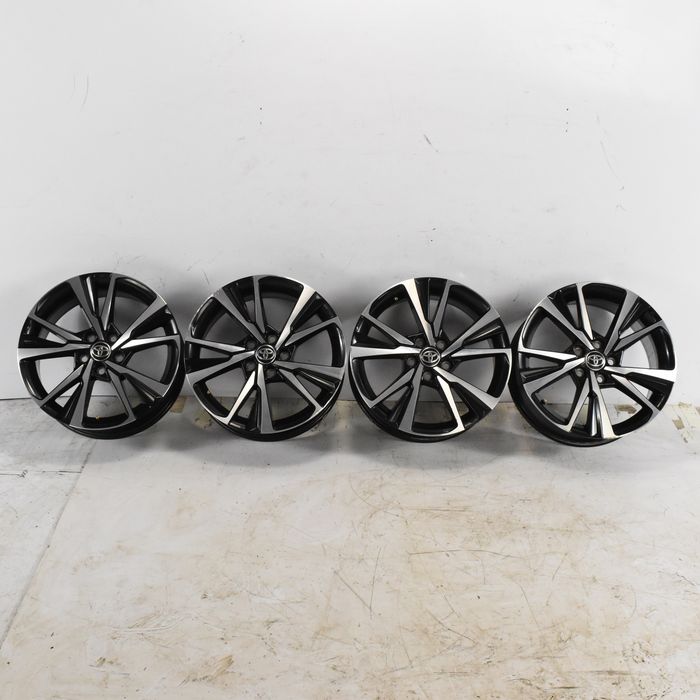 Felgi Aluminiowe Komplet 42611-F4331 5X114.3 7J R18 Et35 Toyota C-Hr Ii Chr