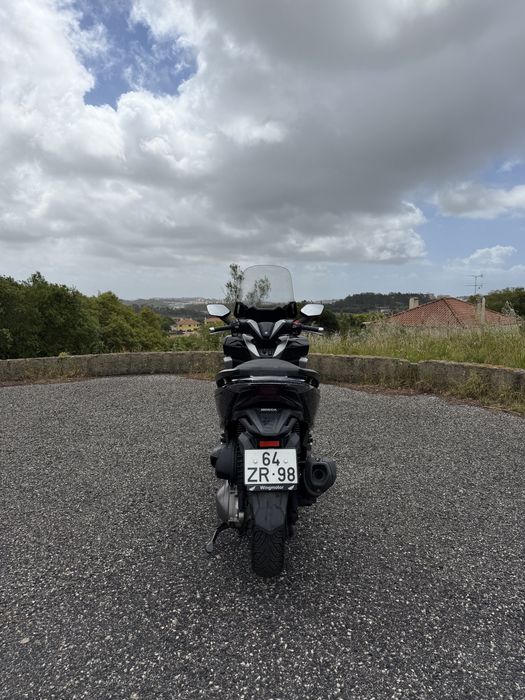 Honda Forza 300