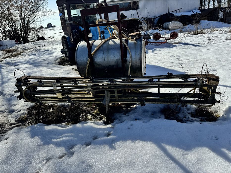 Розкидач добрив конус оприскувач