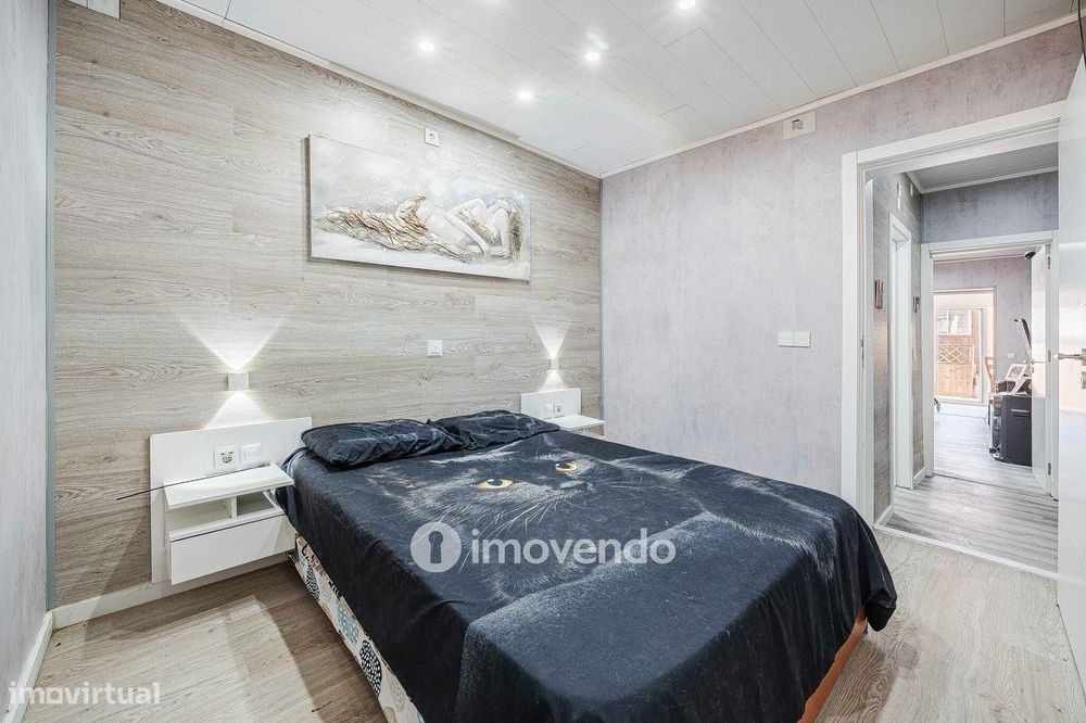 Apartamento T1+1, com logradouro grande, em Odivelas