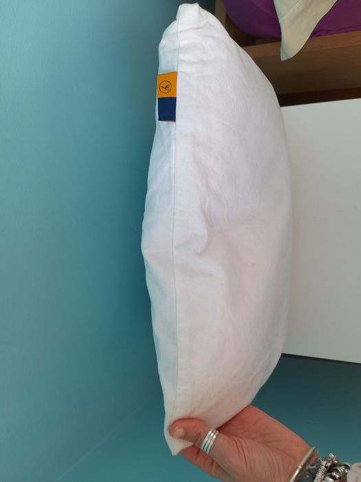 Almofada de avião da Lufthansa