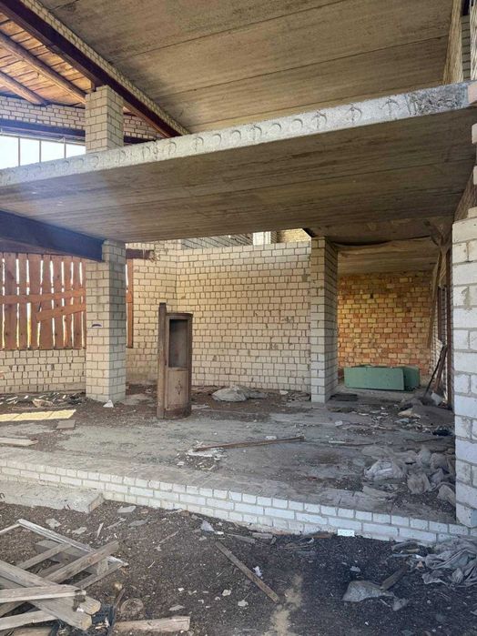 Продаж Цілісний Майновий Комплекс/Фасадна Будівля 1500 кв.м./Ділянка 135 соток приватна власність/Своя ТП 100кВт
