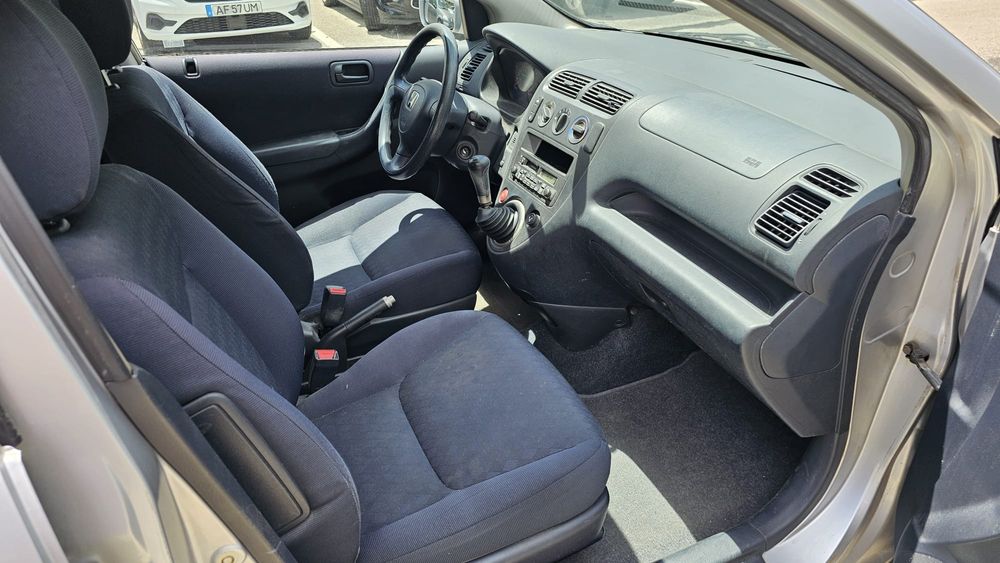 Honda Civic 1.4 poucos kms