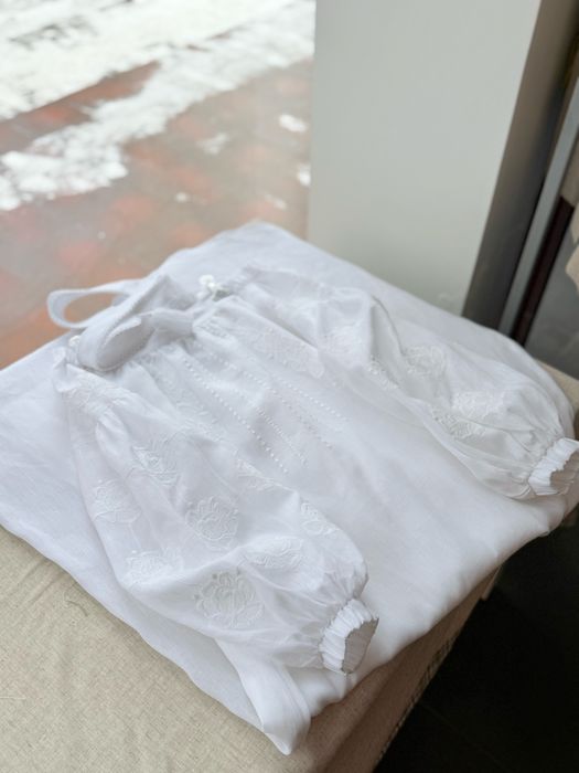 Вишита сукня з льону 100%