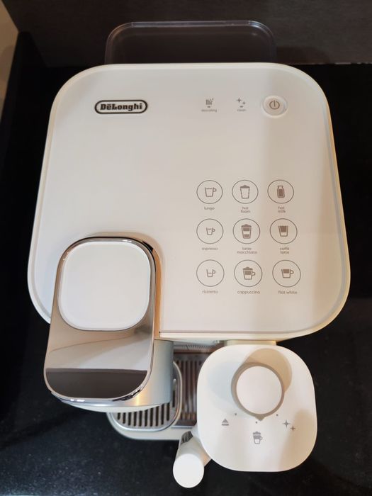 Nespresso Gran Lattissima De'Longhi Branca