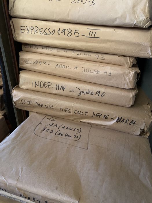 Revista / Jornal  -Mil Folhas suplemento / outras colecos