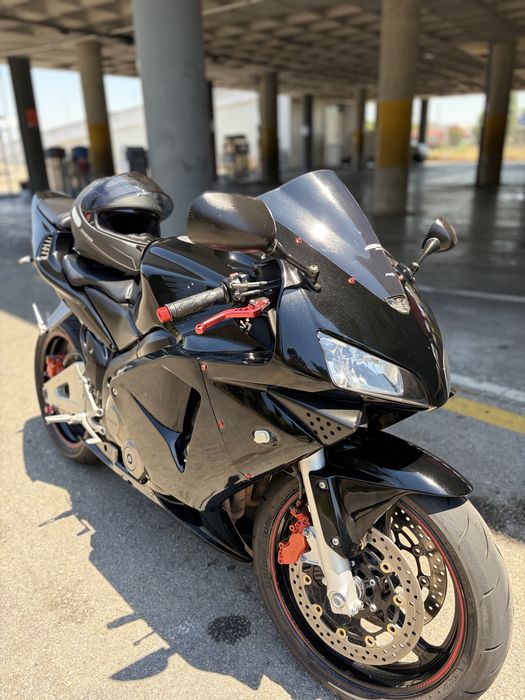 Vendo cbr600rr preta 2004
