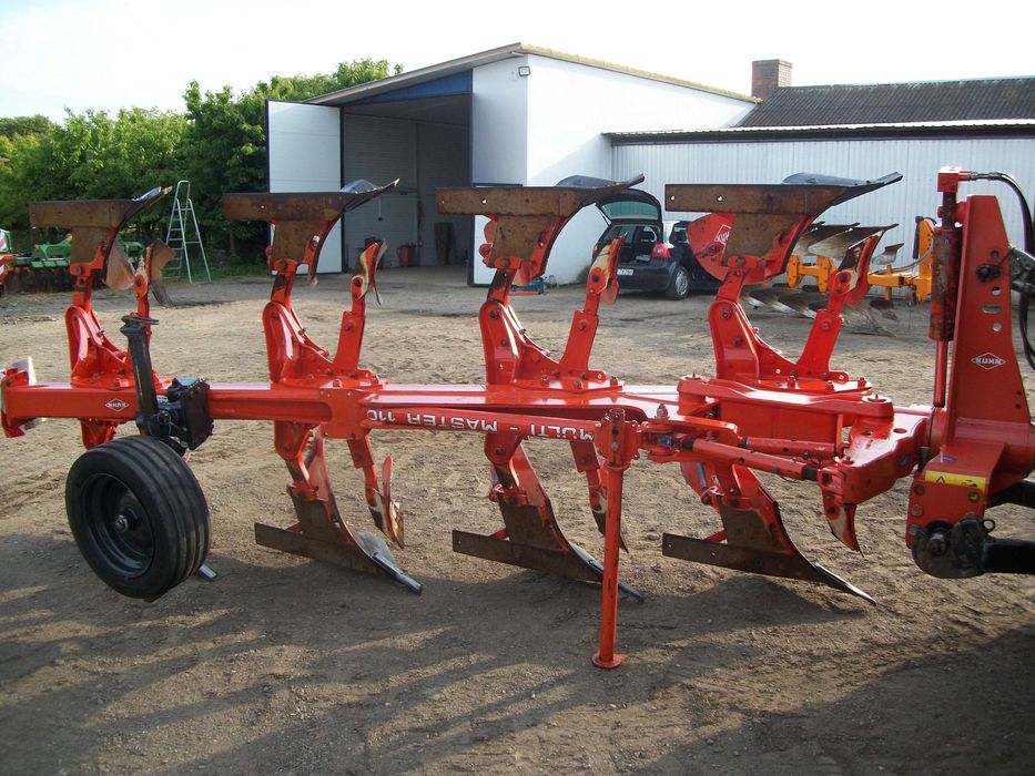 Pług obrotowy 4-skibowy Kuhn Multi-Master 110