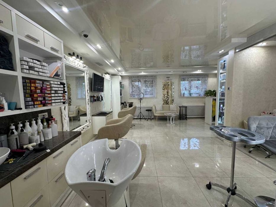 Продаж салону 54м2 з орендарями. Ремонт. ЖК ''Буча Квартал''. ID:313