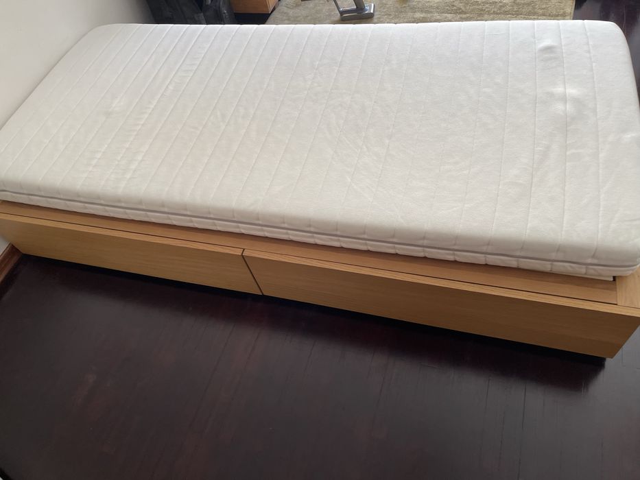 Cama individual 105x200 cm + colchão