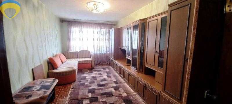 Продам 3 кімнатну квартиру на пр. Добровольського.  р8