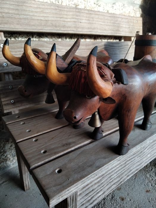 Carro de bois em madeira