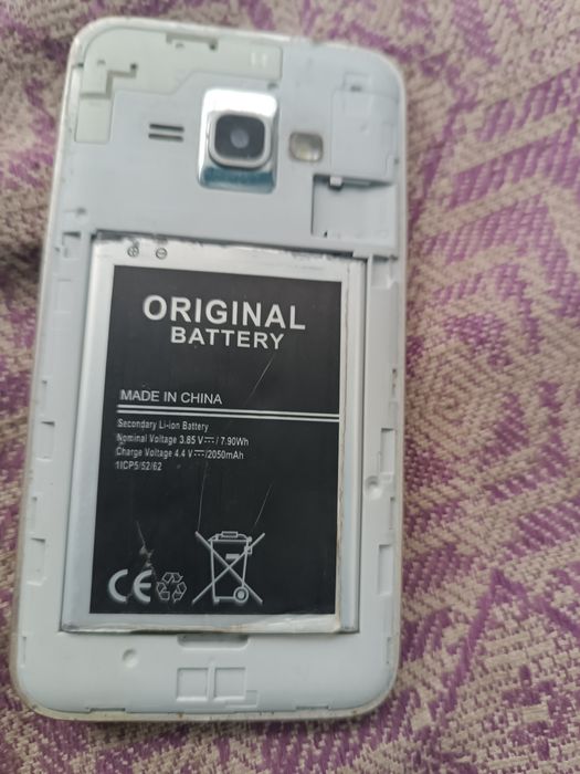 Продаю Samsung galaxy j1 2016