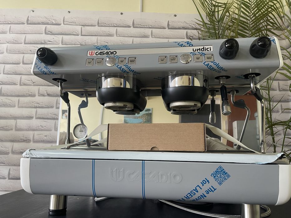 Casadio undici a/2 bianko нова професійна кавова машина