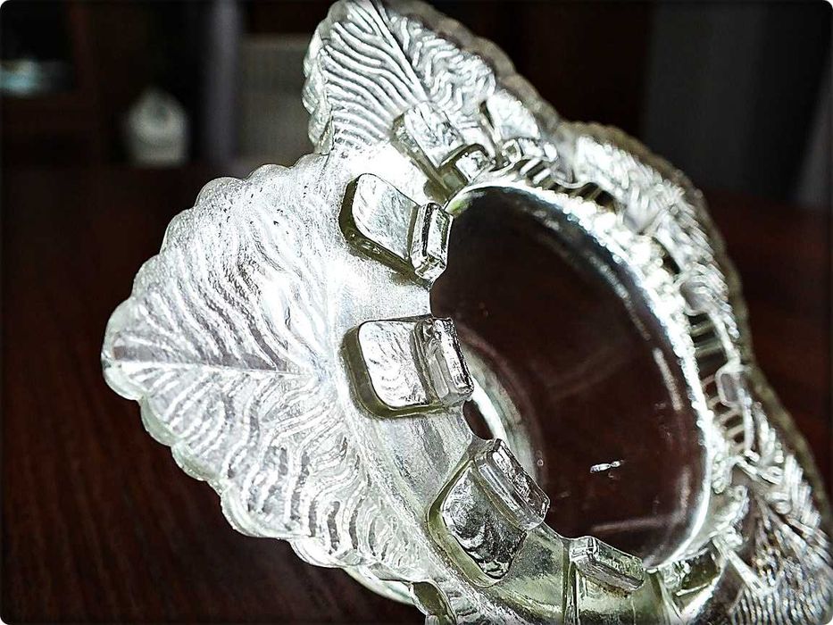 Popielniczka szklana świecznik Grube prasowane szkło transparentne PRL