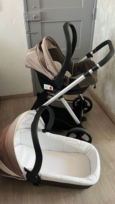 Carrinho de bebé completo