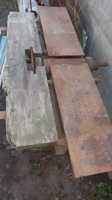 Деревообрабатывающий станок.