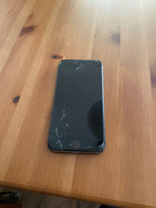 Iphone 8 działający