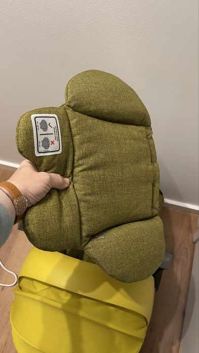 Ovo Cybex Amarelo e Preto Cloud Z i-Size