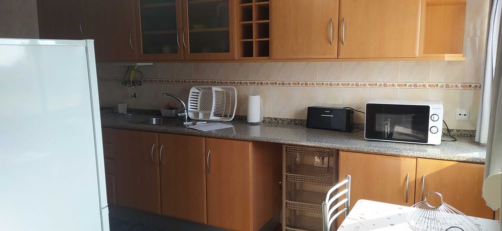 Quartos para Alugar a Alunos da Escola de Hotelaria do Estoril