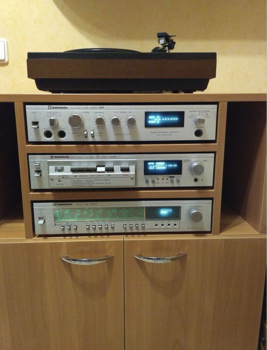 Тумба стойка для програвача підсилювача radiotehnika вініл, кассети