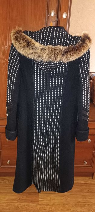 Пальто женское зимнее с капюшоном