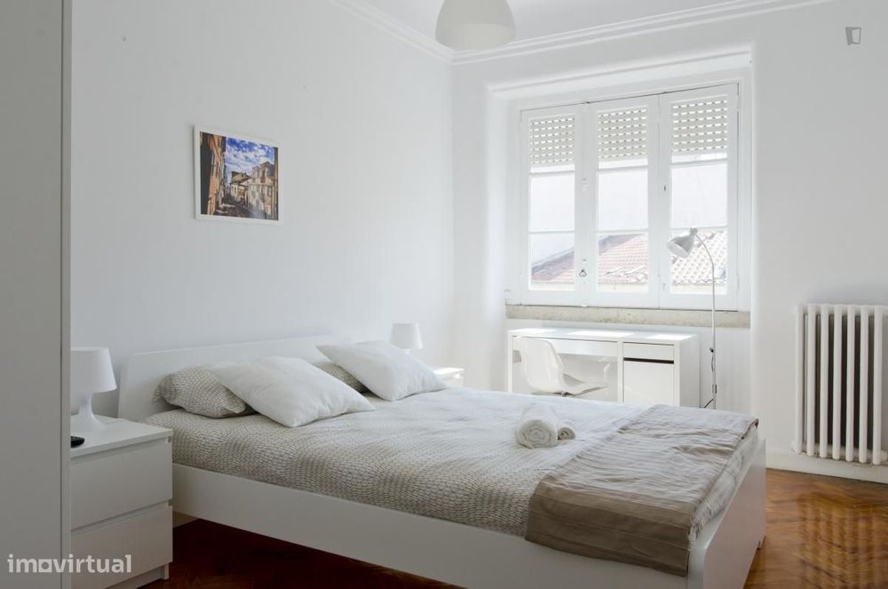 Quarto - localizado em Picoas Lisbon